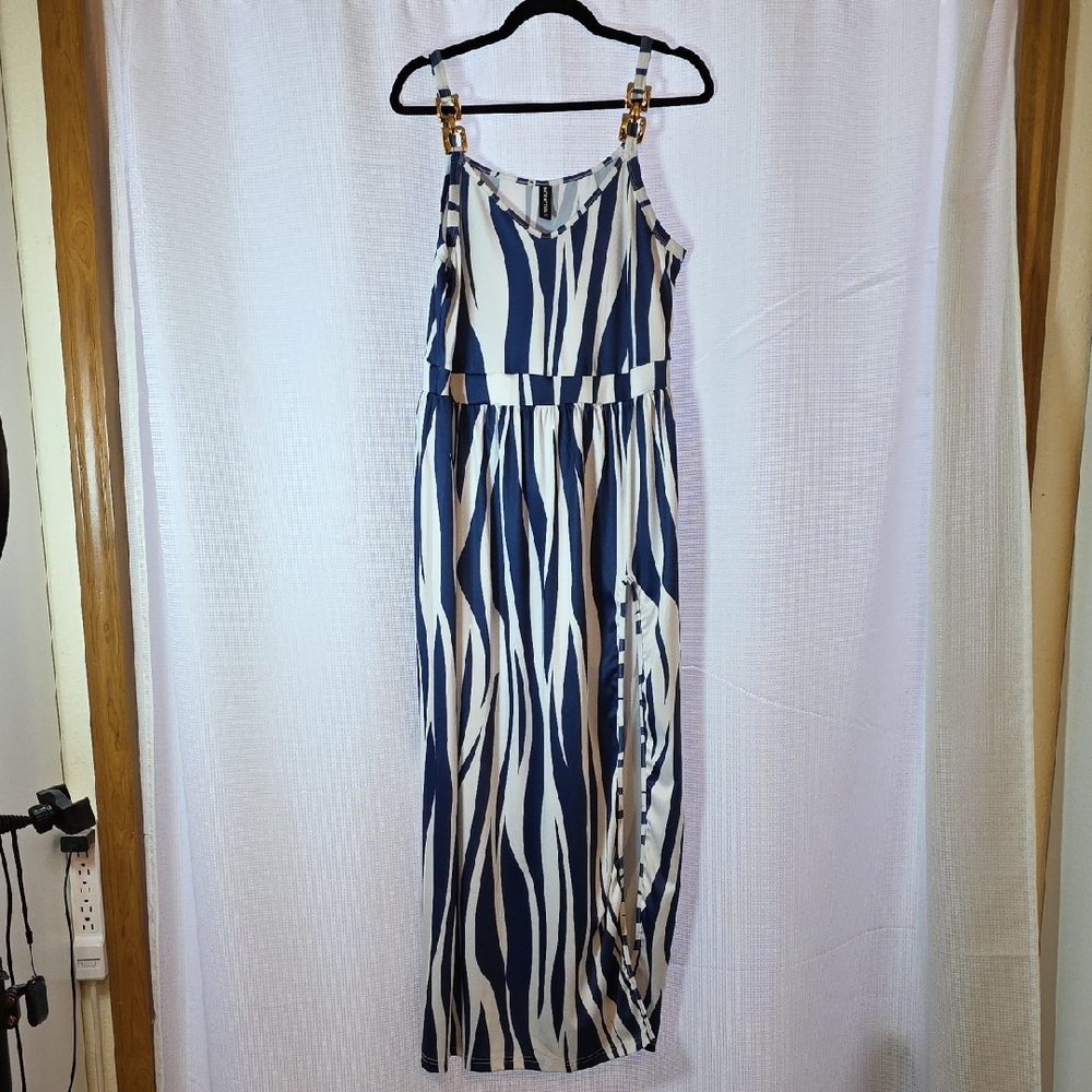 Sexy High Slit Gold Link Accents Blue/White Zebra Stripes Sleeveless Maxi Dress